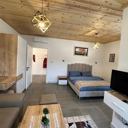 Qyteza Guest House & Camping ชโคเดอร์ ภายนอก รูปภาพ