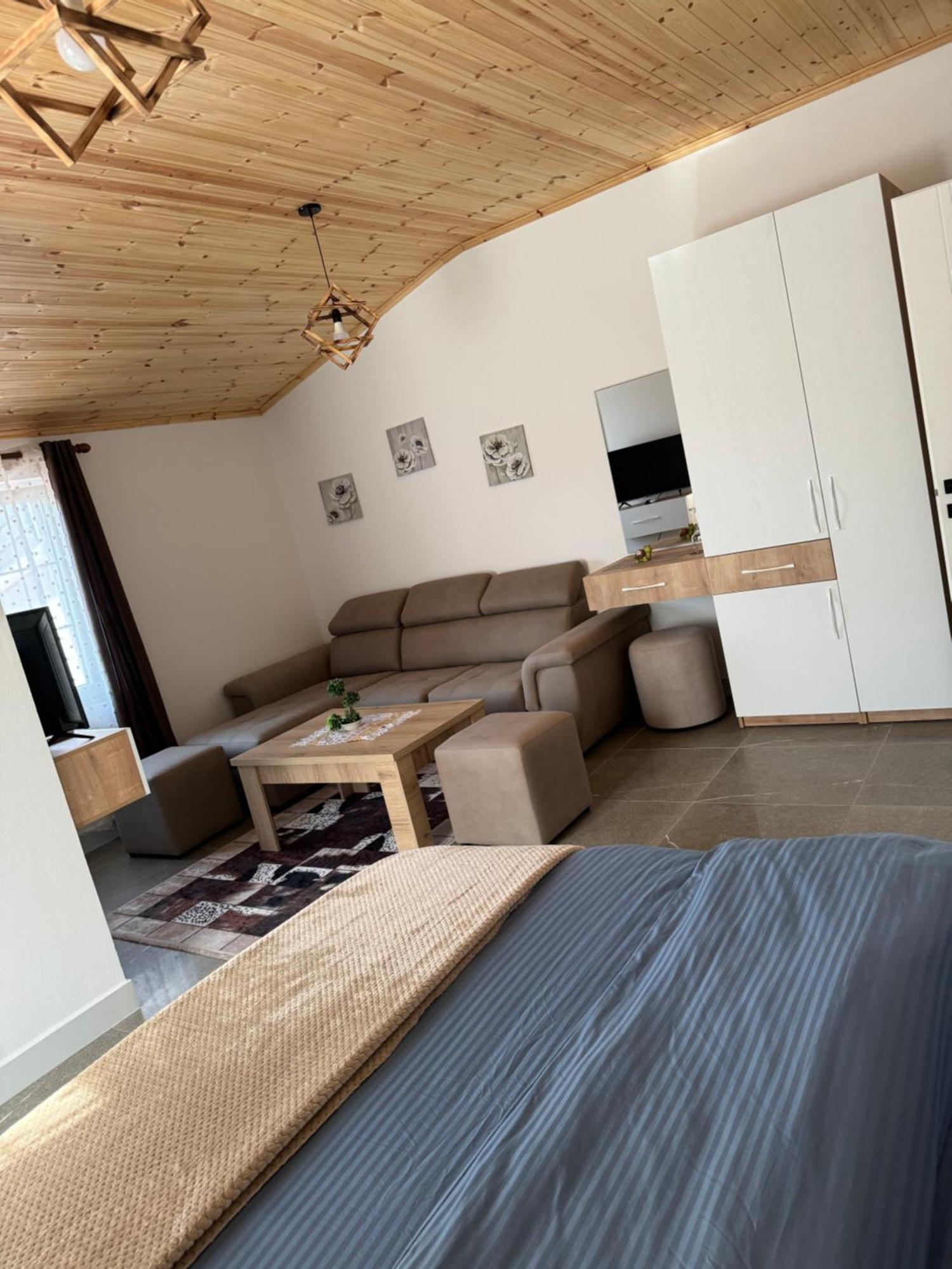Qyteza Guest House & Camping ชโคเดอร์ ภายนอก รูปภาพ